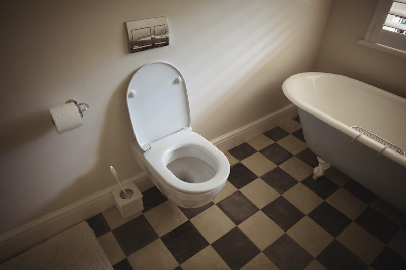 5 Signs you have a blocked toilet